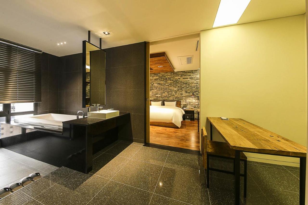 Yeoubi Hotel Ilsan Ni Exterior foto